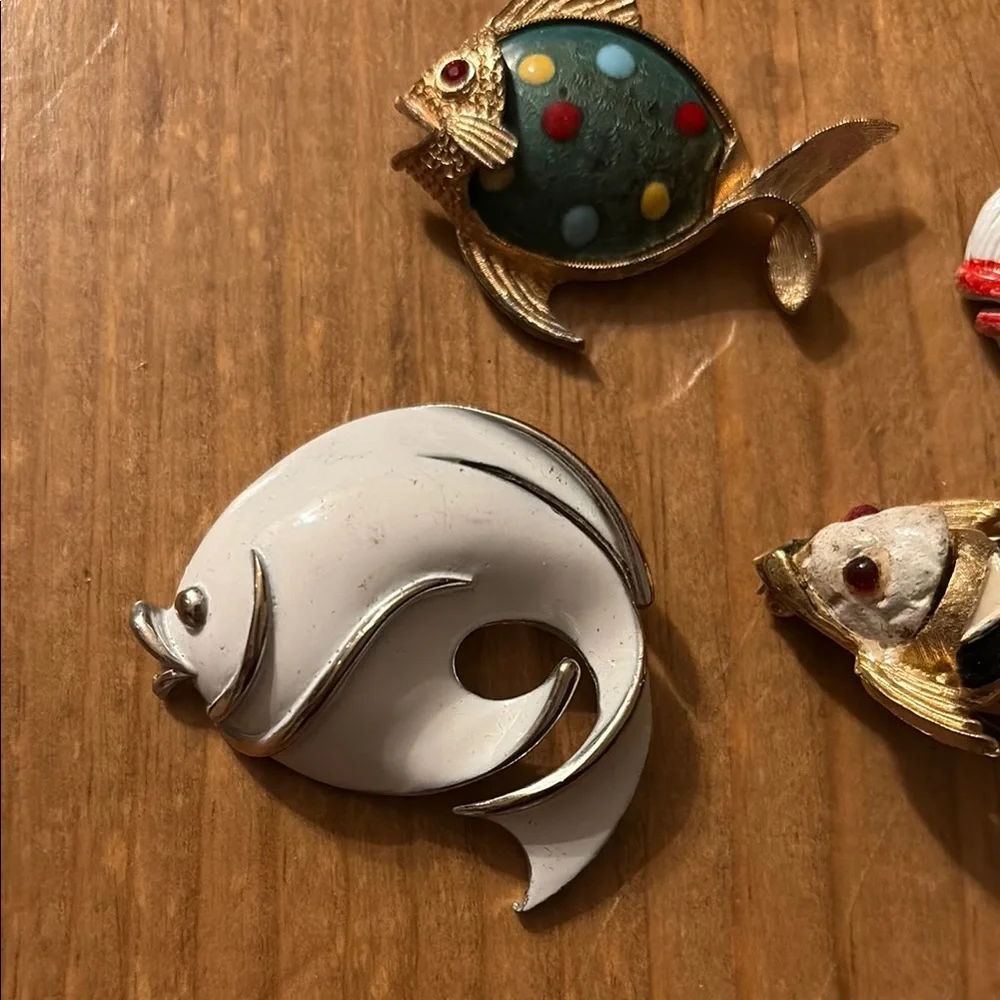 Mid Century Modern VTG Colorful Metallic Fish 🐟 Brooch Pin Set of 4